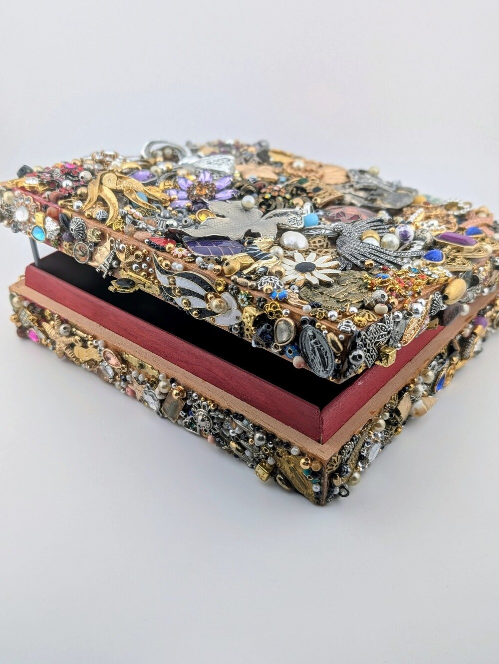 Vintage Jewelry Cigar Box - Handmade Jewelry Mosaic Collage Upcycle - Picture 2 of 9